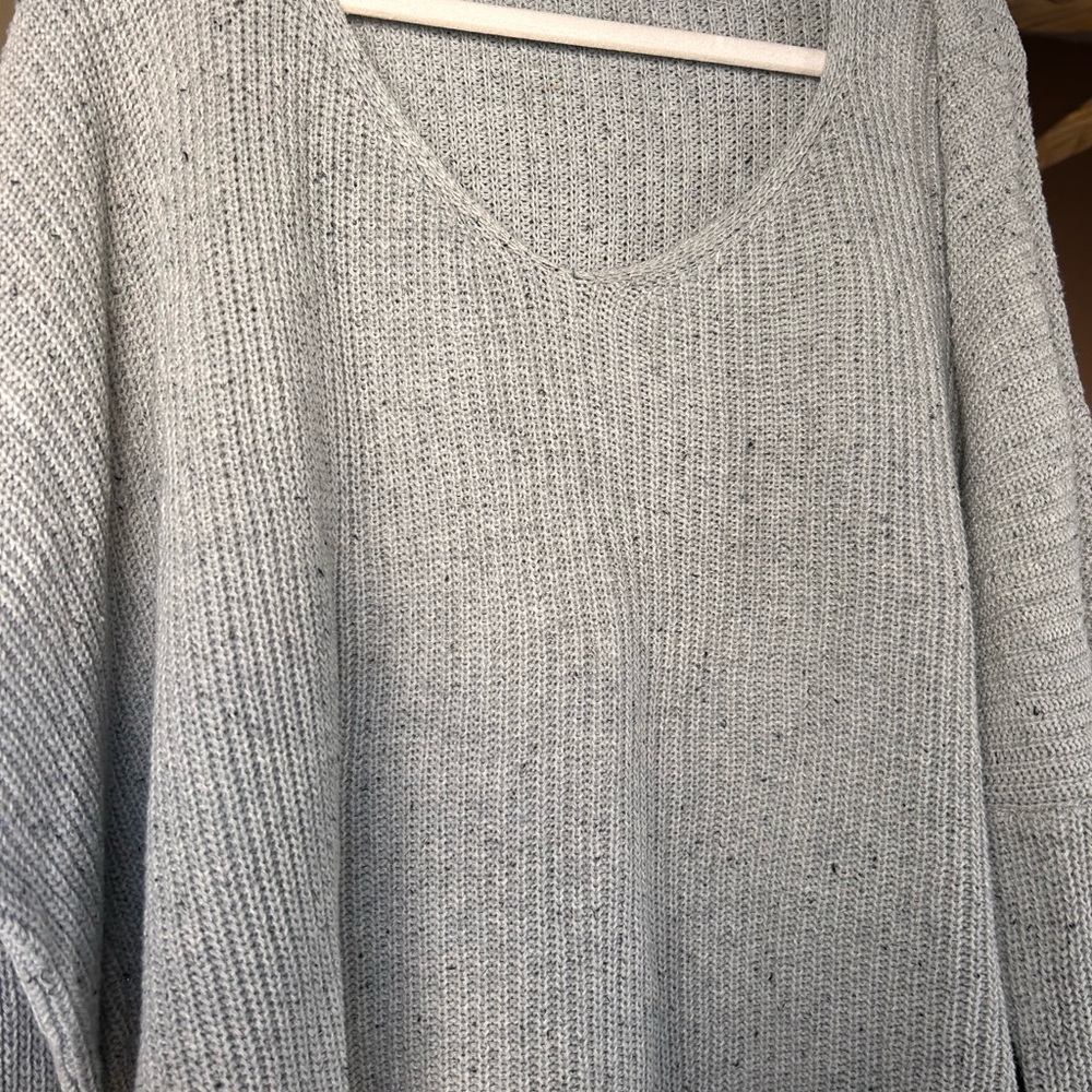 Carly Jean Rhea sweater in Gray size s/m